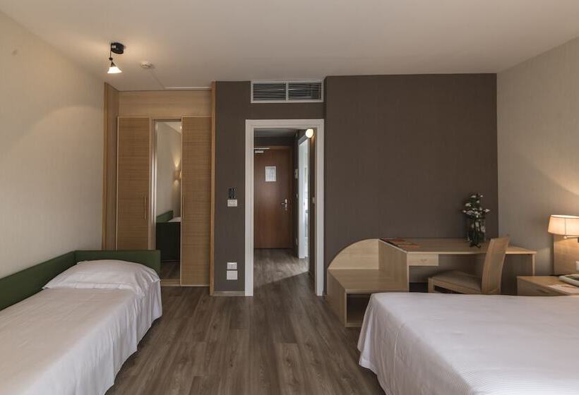 스탠다드 트리플 룸, Donatello Imola