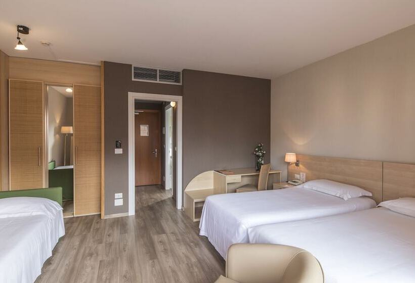 스탠다드 트리플 룸, Donatello Imola