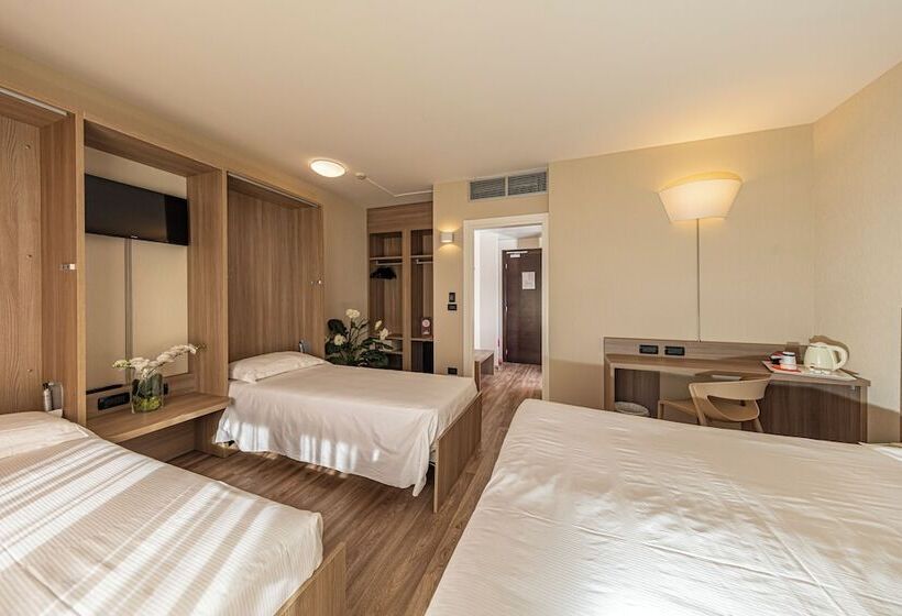 4인용 스탠다드 룸, Donatello Imola