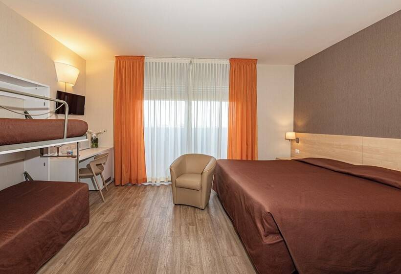 4인용 스탠다드 룸, Donatello Imola