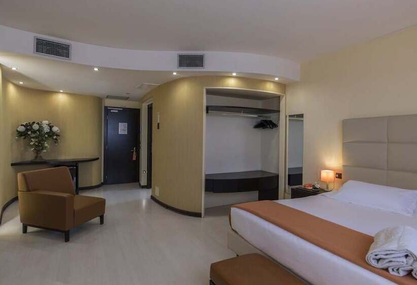 주니어 스위트, Donatello Imola