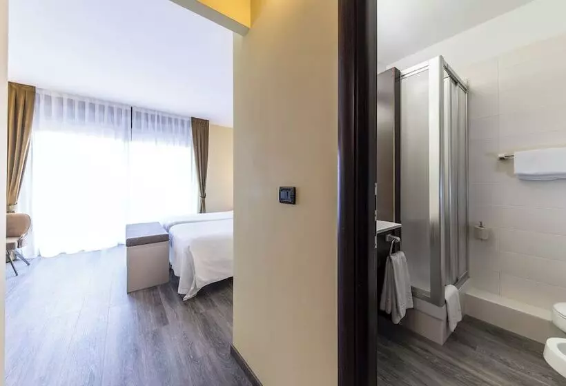 Deluxe-huone, Donatello Imola