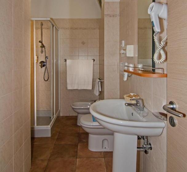 高级大房间, Gabrini