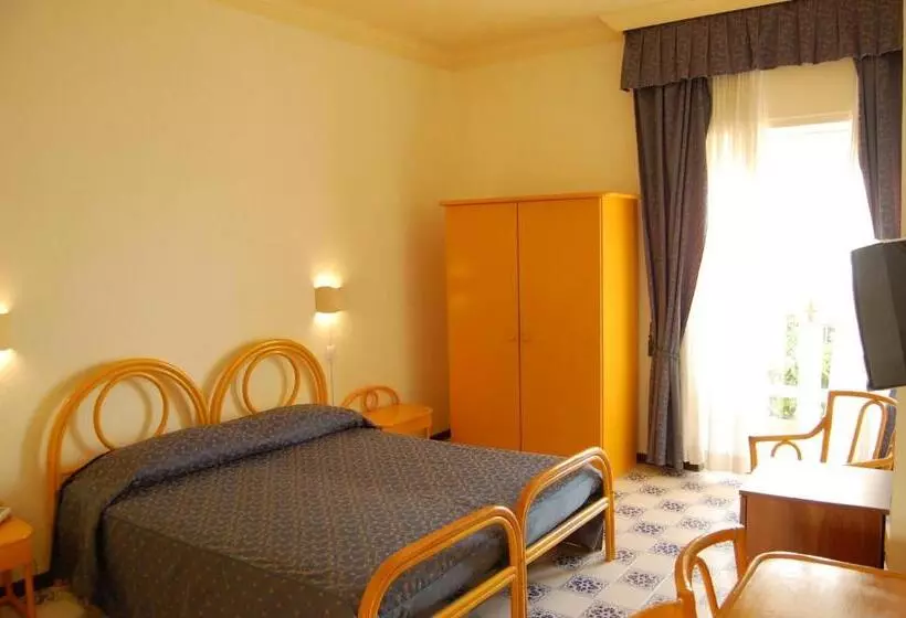 اتاق استاندارد یک نفره, Giardino Sul Mare