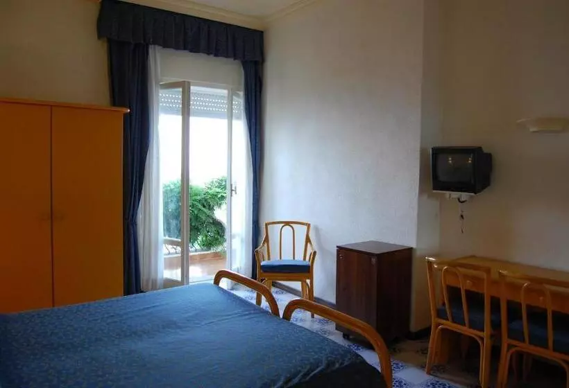 اتاق استاندارد یک نفره, Giardino Sul Mare