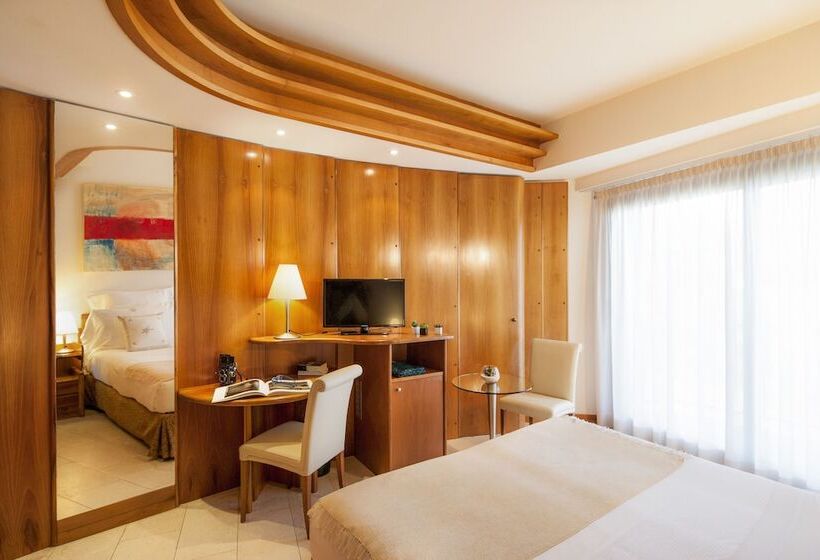 带海景的行政房, Grand Hotel Diana Majestic