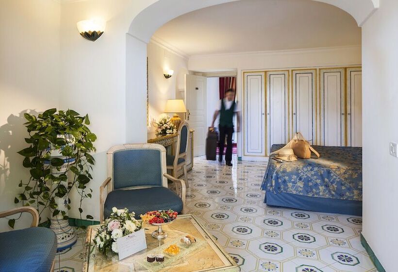 Quarto Superior, Grand Hotel Il Moresco