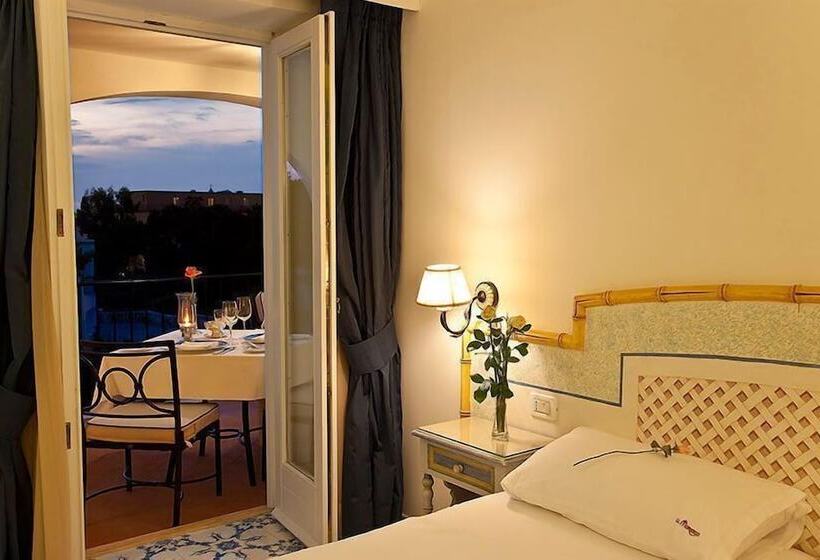 Полулюкс, Grand Hotel Il Moresco