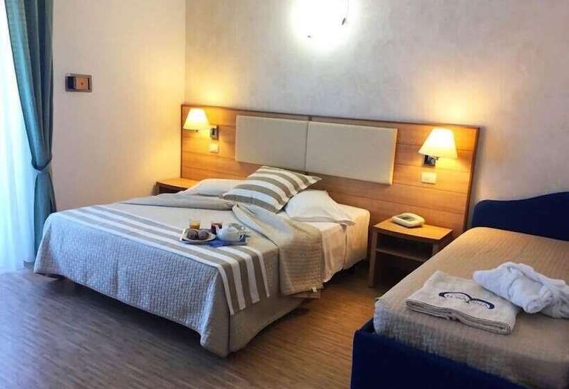 Triple Room Sea View, Losanna