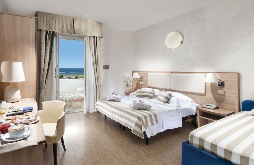 Triple Room Sea View, Losanna