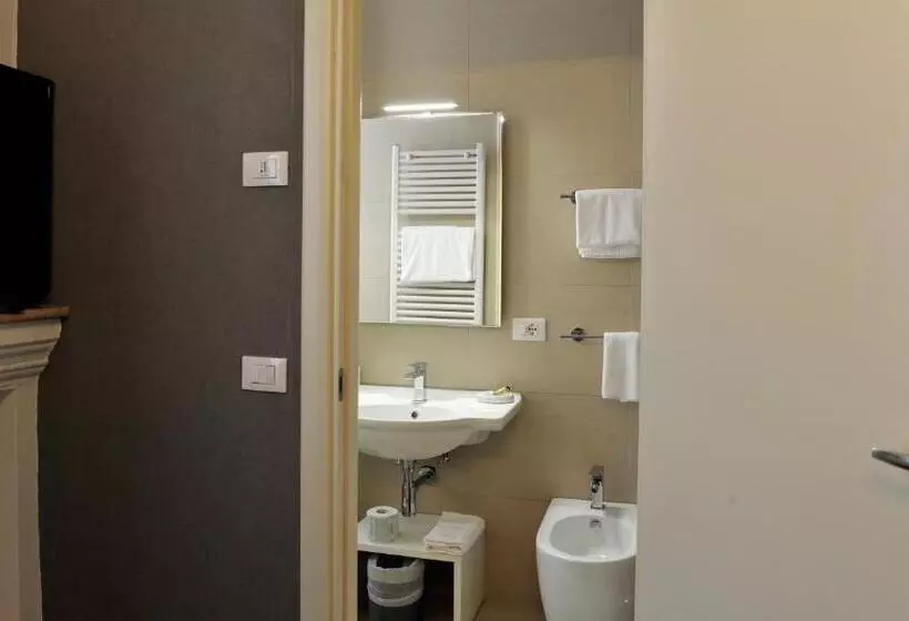 اتاق استاندارد یک نفره, Maxxim Hotel & Loft