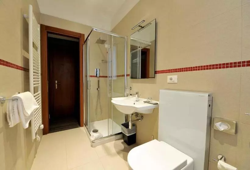 اتاق استاندارد سه نفره, Maxxim Hotel & Loft