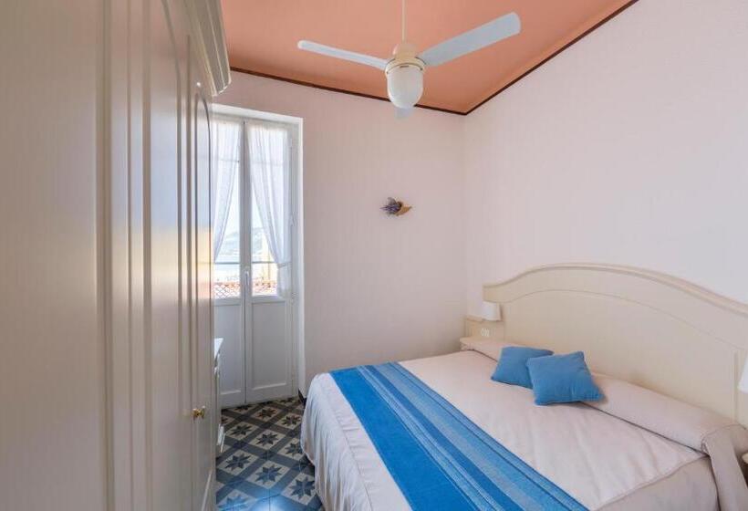 اتاق استاندارد با بالکن, Miramare Di Varigotti