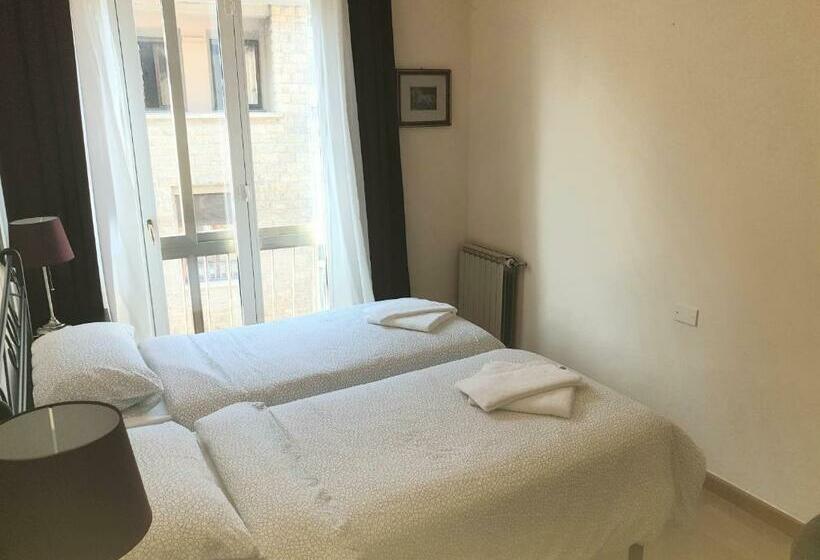 اتاق استاندارد, Por Santa Maria