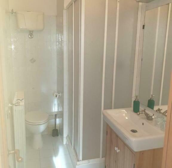 اتاق استاندارد, Por Santa Maria