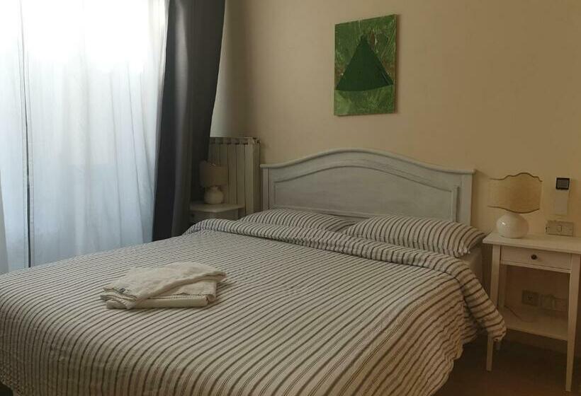 اتاق استاندارد, Por Santa Maria