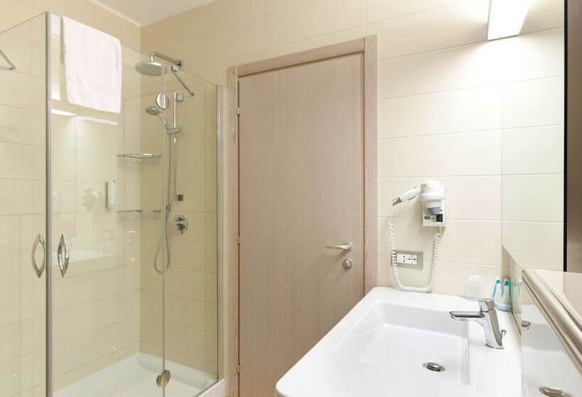 غرفة إقتصادية, President