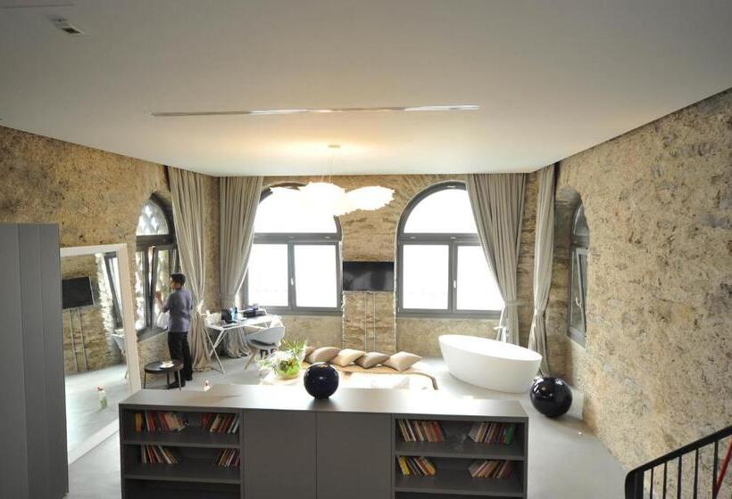 جناح ملكى, Relais Villa Porta