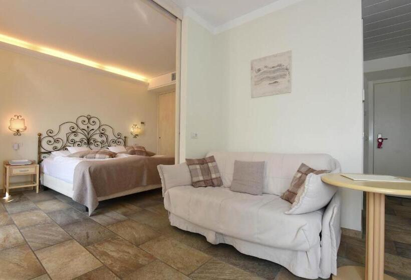 جناح جونيور مزوَّد بشرفة, Relais Villa Porta