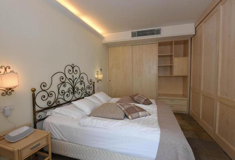 جناح جونيور مزوَّد بشرفة, Relais Villa Porta