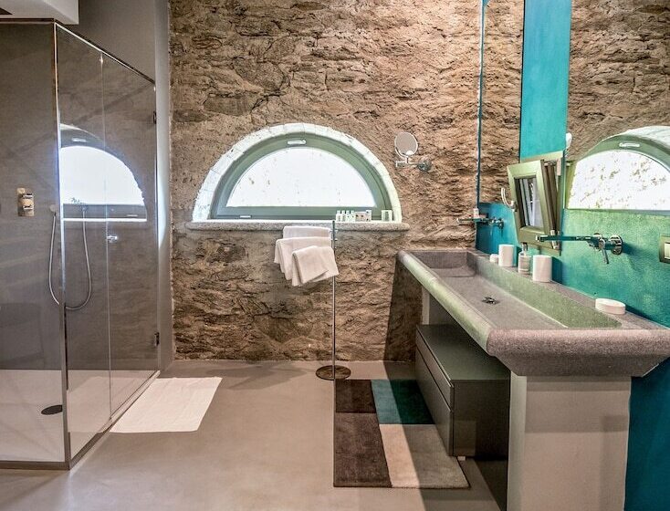 جناح ملكى, Relais Villa Porta