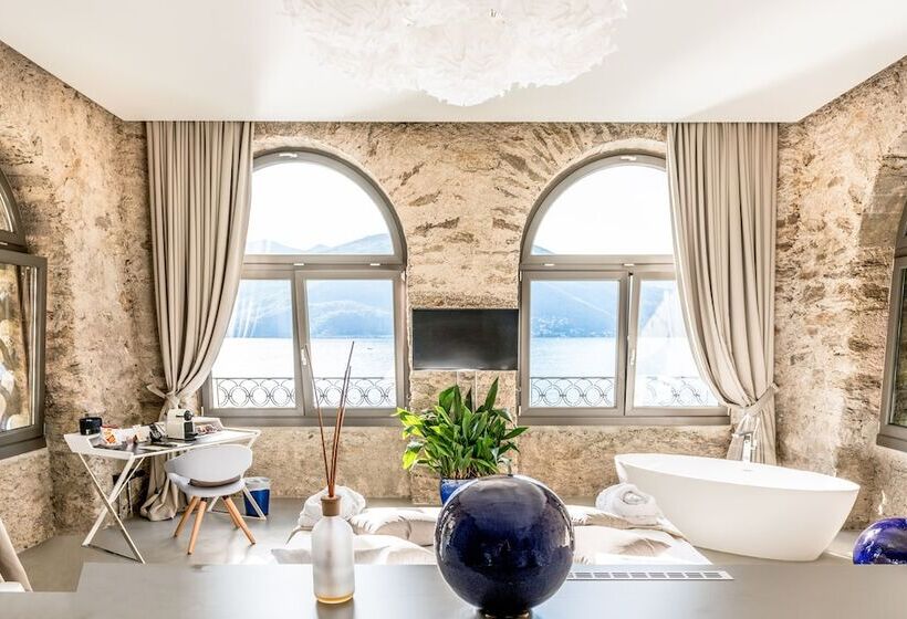 جناح ملكى, Relais Villa Porta