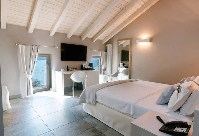 湖の見えるプレミアムルーム, Relais Villa Porta