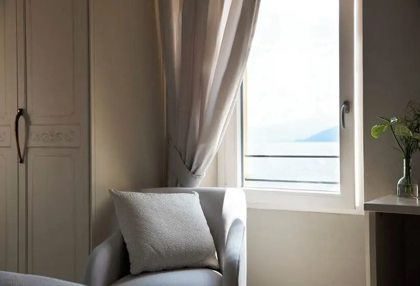 湖の見えるジュニアスイート, Relais Villa Porta