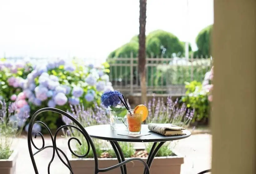 インサイドのスーペリアルーム, Relais Villa Porta
