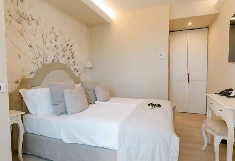インサイドのスーペリアルーム, Relais Villa Porta