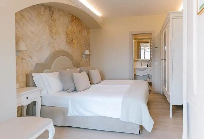 インサイドのスーペリアルーム, Relais Villa Porta