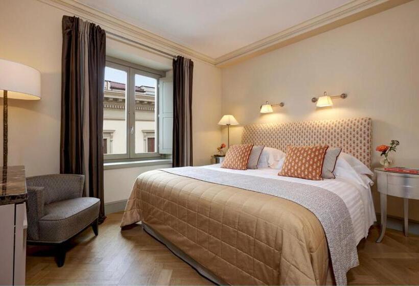 اتاق کلاسیک, Rocco Forte Hotel Savoy