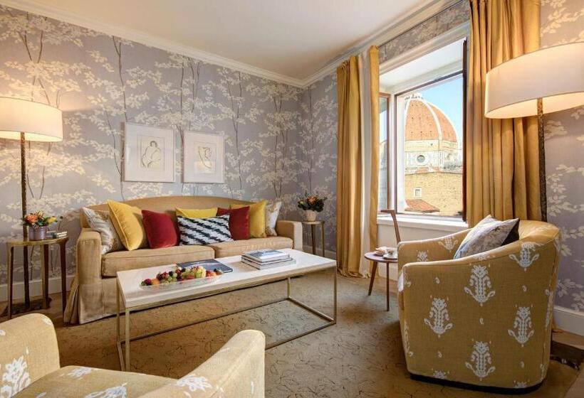 سوییت جونیور لوکس, Rocco Forte Hotel Savoy