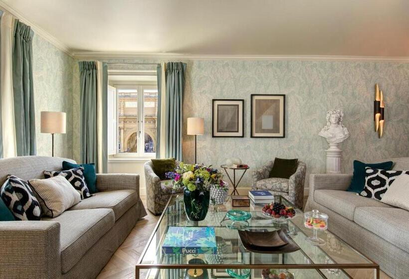 مجموعه ویستا شهر, Rocco Forte Hotel Savoy