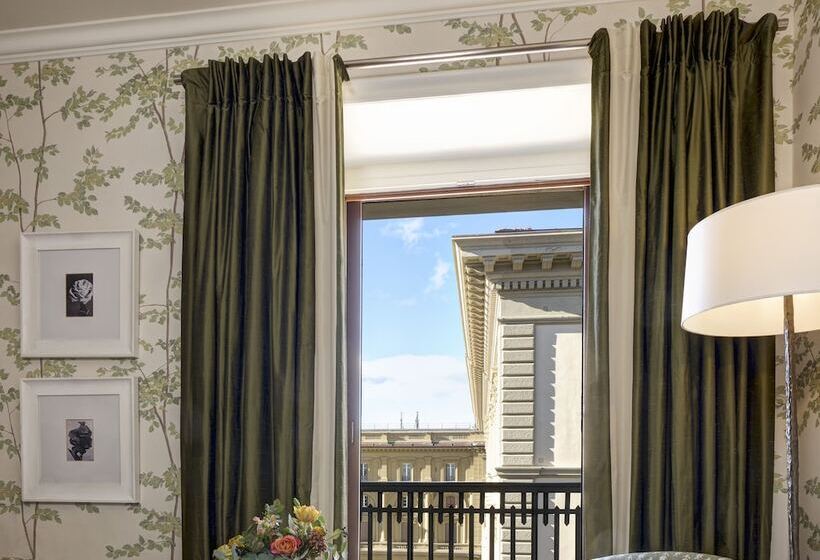 豪华房间, Rocco Forte Hotel Savoy
