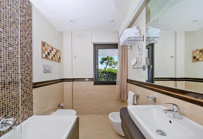 اتاق سوپریور چهار تخته, St.mauritius