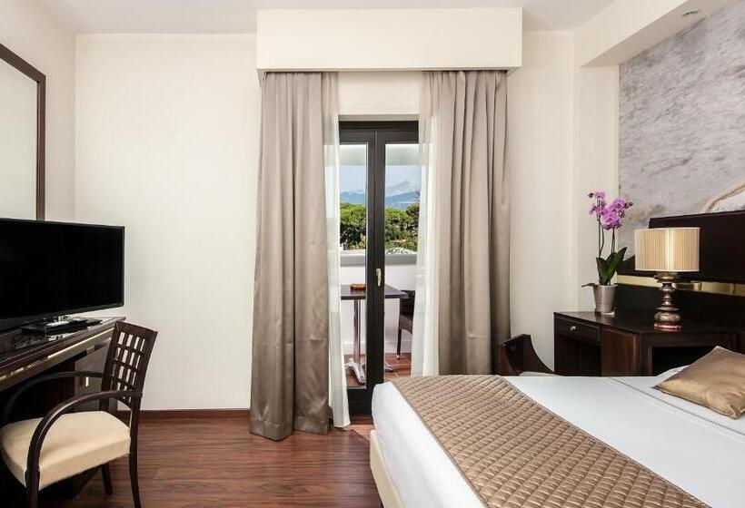 اتاق سوپریور چهار تخته, St.mauritius