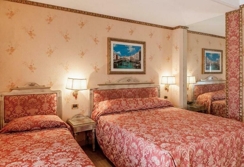 Номер Стандарт Трехместный, Venezia