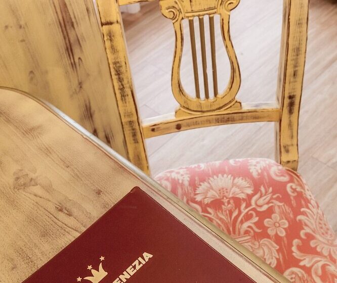 四人标准间, Venezia