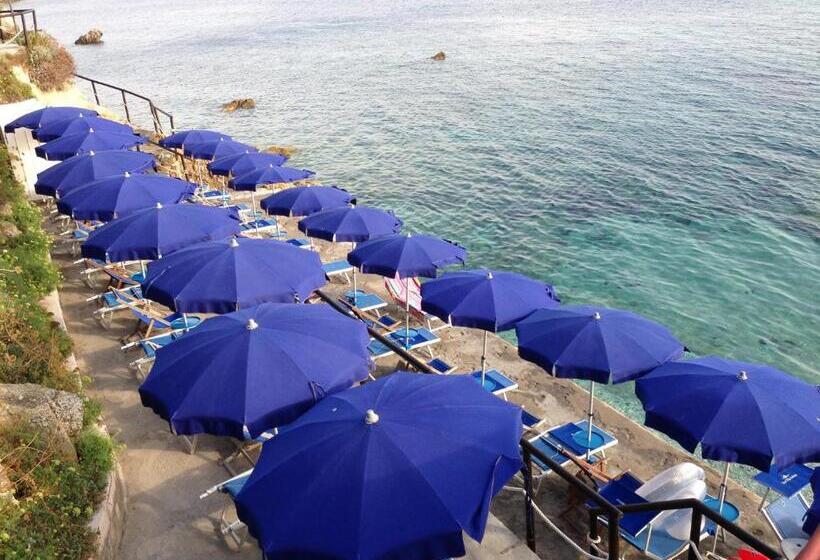 标准间, Villa Ombrosa