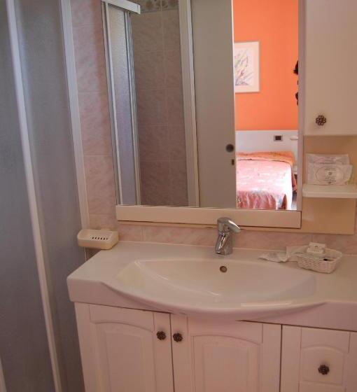 四人标准间, Villa Ombrosa