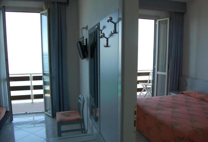 带海景标准四人间, Villa Ombrosa