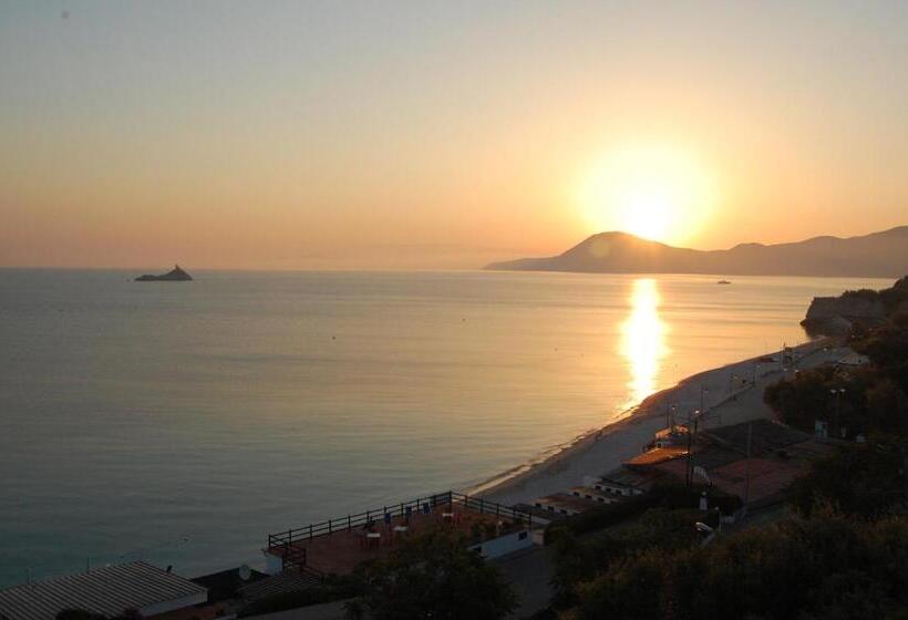 Triple Room Sea View, Villa Ombrosa