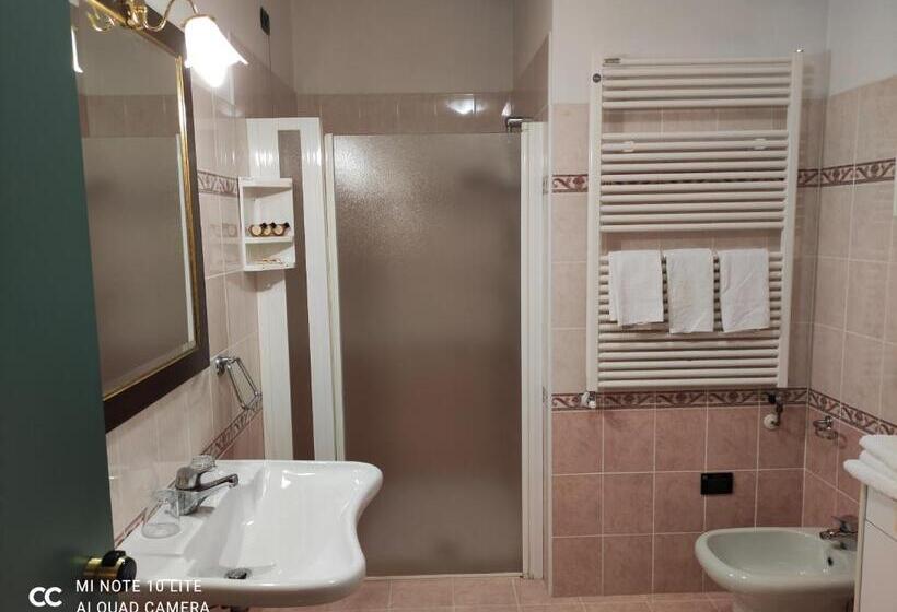 컴포트 트리플 룸, Val Del Rio