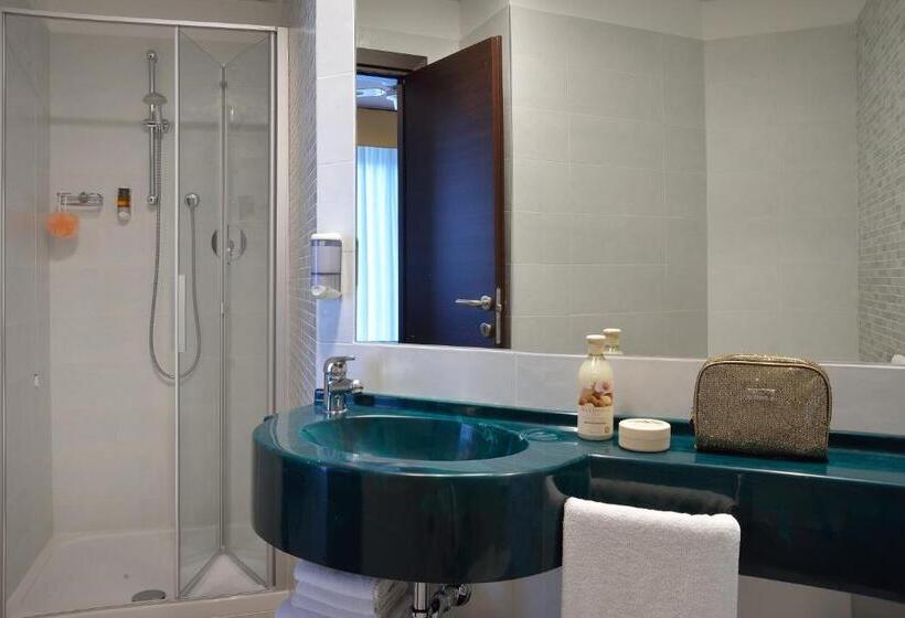 디럭스 4인 룸, Clipper