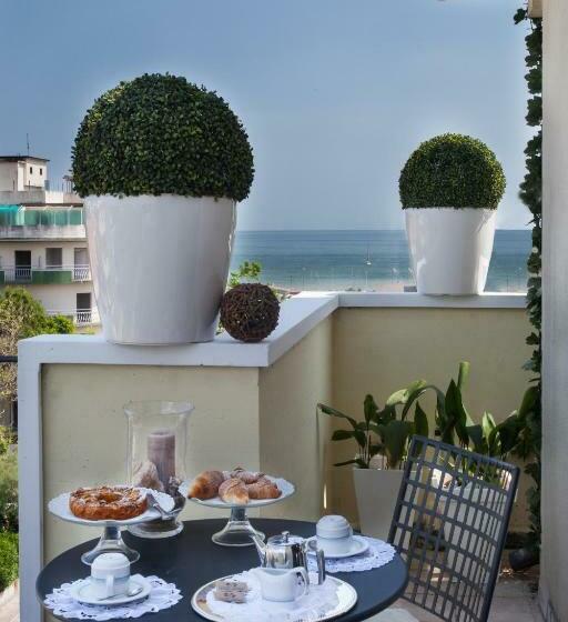 Üç Kişilik Standart Oda, Darsena