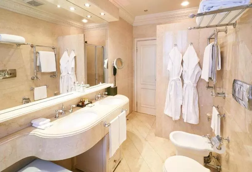 ジュニアスイート, De La Ville Monza   Small Luxury Hotels Of The World