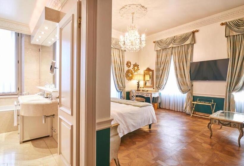 주니어 스위트, De La Ville Monza   Small Luxury Hotels Of The World