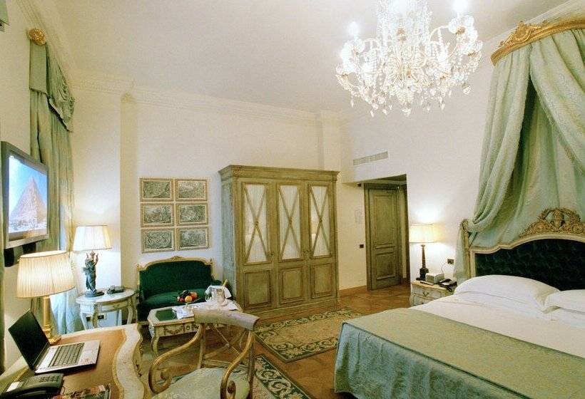 주니어 스위트, De La Ville Monza   Small Luxury Hotels Of The World