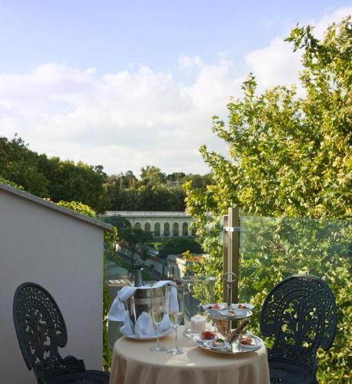 اتاق لوکس یک تخته, De La Ville Monza   Small Luxury Hotels Of The World